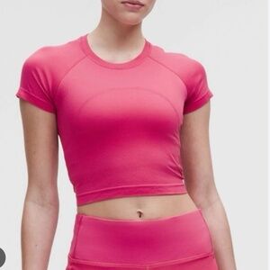 Lululemon Swiftly Tech Cropped Short Sleeve 2.0 Raspberry Coulis Size 4
